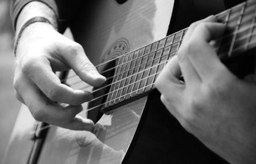 Học guitar căn bản cho người mới bắt đầu
