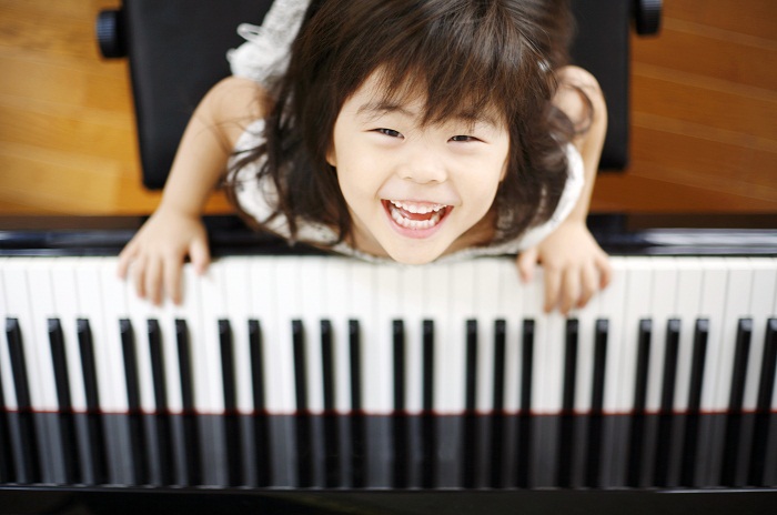 Độ tuổi phụ hợp cho trẻ học piano Do tuoi phu hop cho tre hoc piao