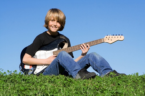 Hướng dẫn cách học và bấm hợp âm Guitar cơ bản cho người mới học đàn
